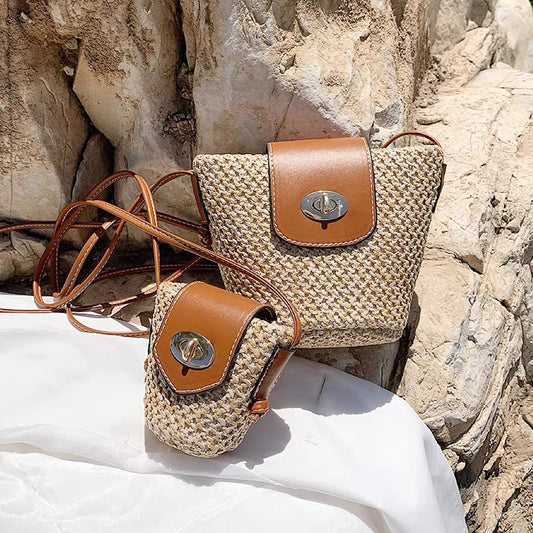 Mini borsa a tracolla in PU misto rafia e paglia