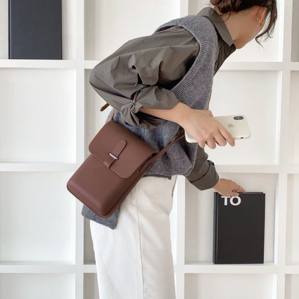 Minimalistische Tasche aus Hartleder