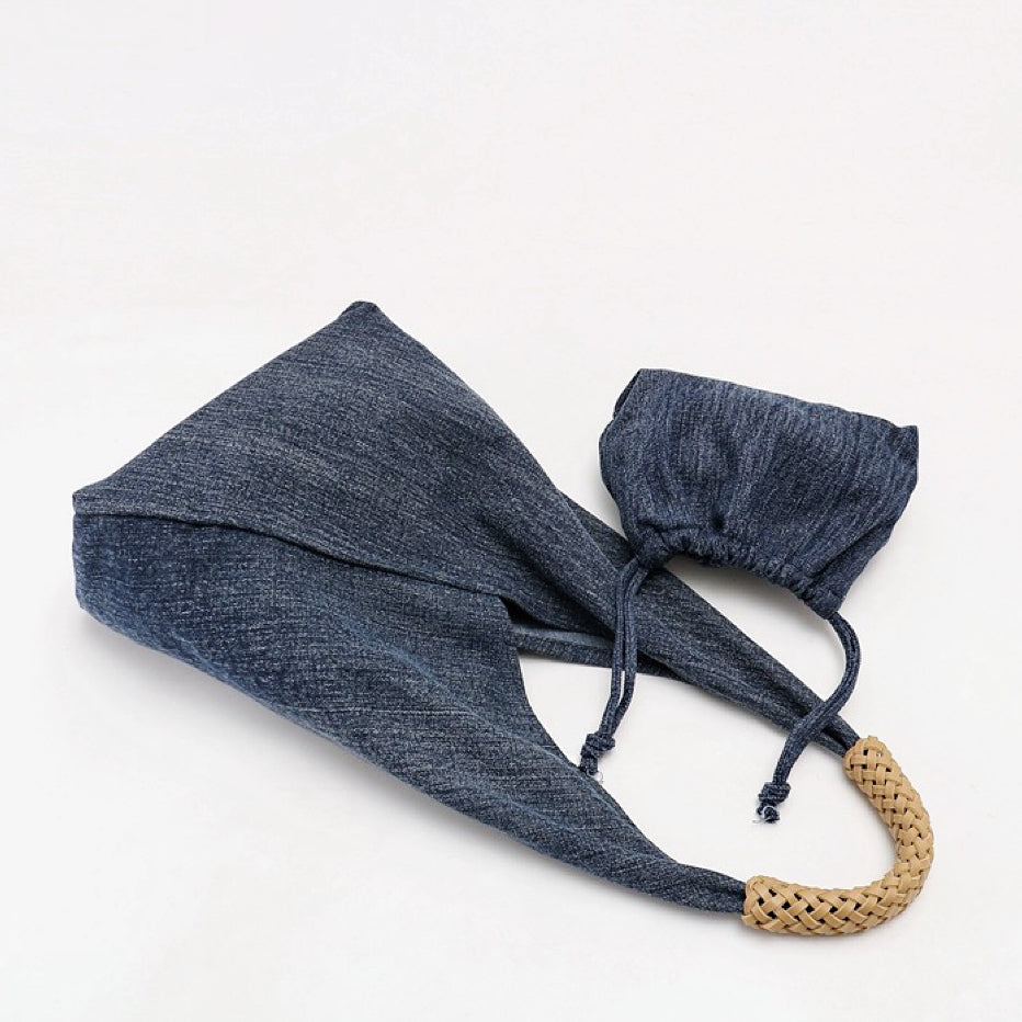 Umhängetasche aus Denim mit Innentasche
