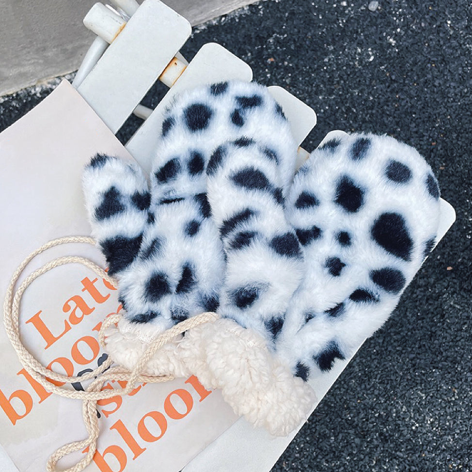 Animal Print Fluffy Gloves
