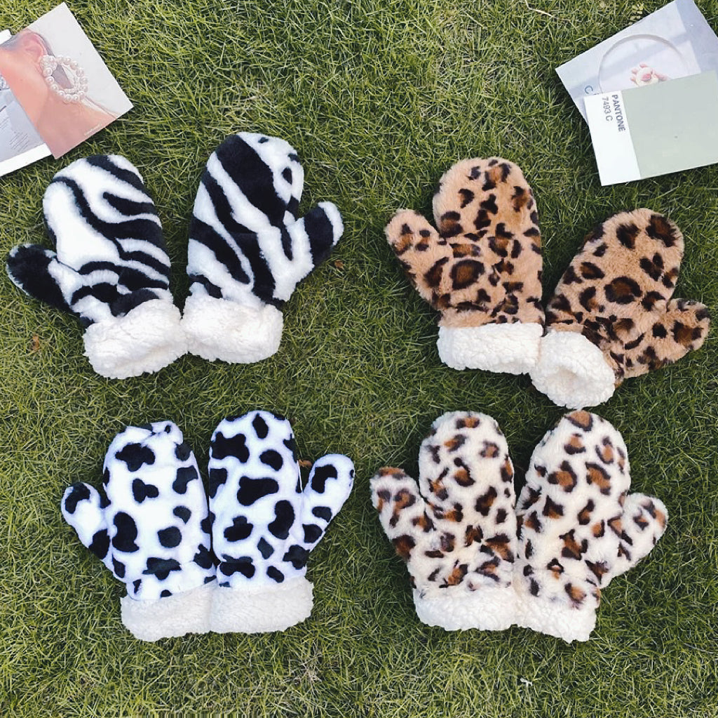 Animal Print Fluffy Gloves