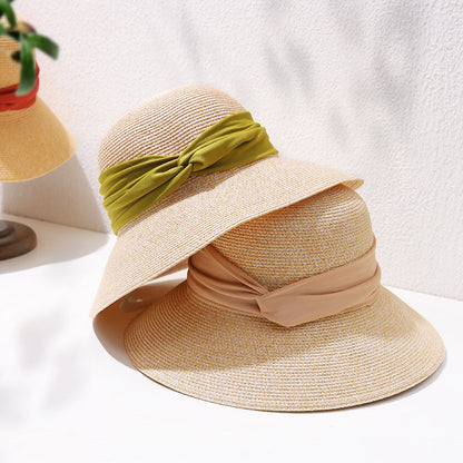 Sun protective foldable straw hat with ribbon