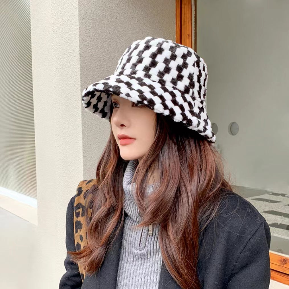 Sherpa Checkered Bucket Hat