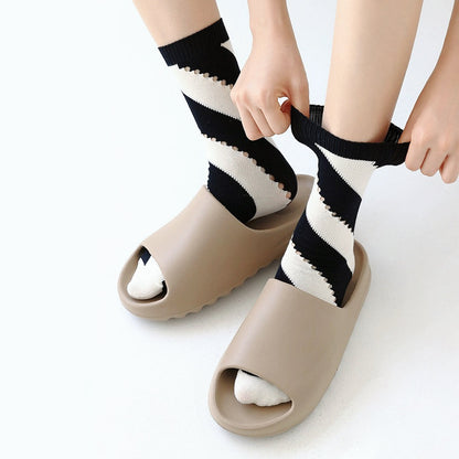 Socken mit Cut-outs aus Twill