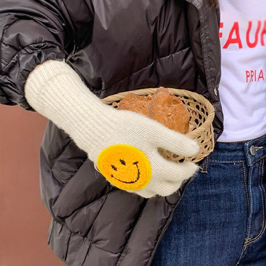 Handschuhe mit rundem Lächeln