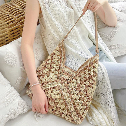 Holiday Style Straw Tote Bag