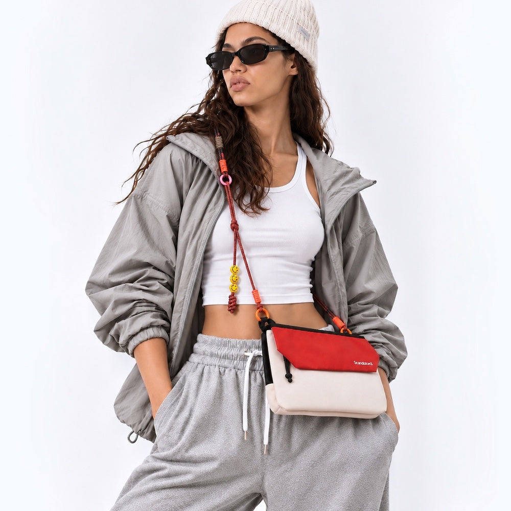 Model wearing the khaki Rope Play bag as crossbody.