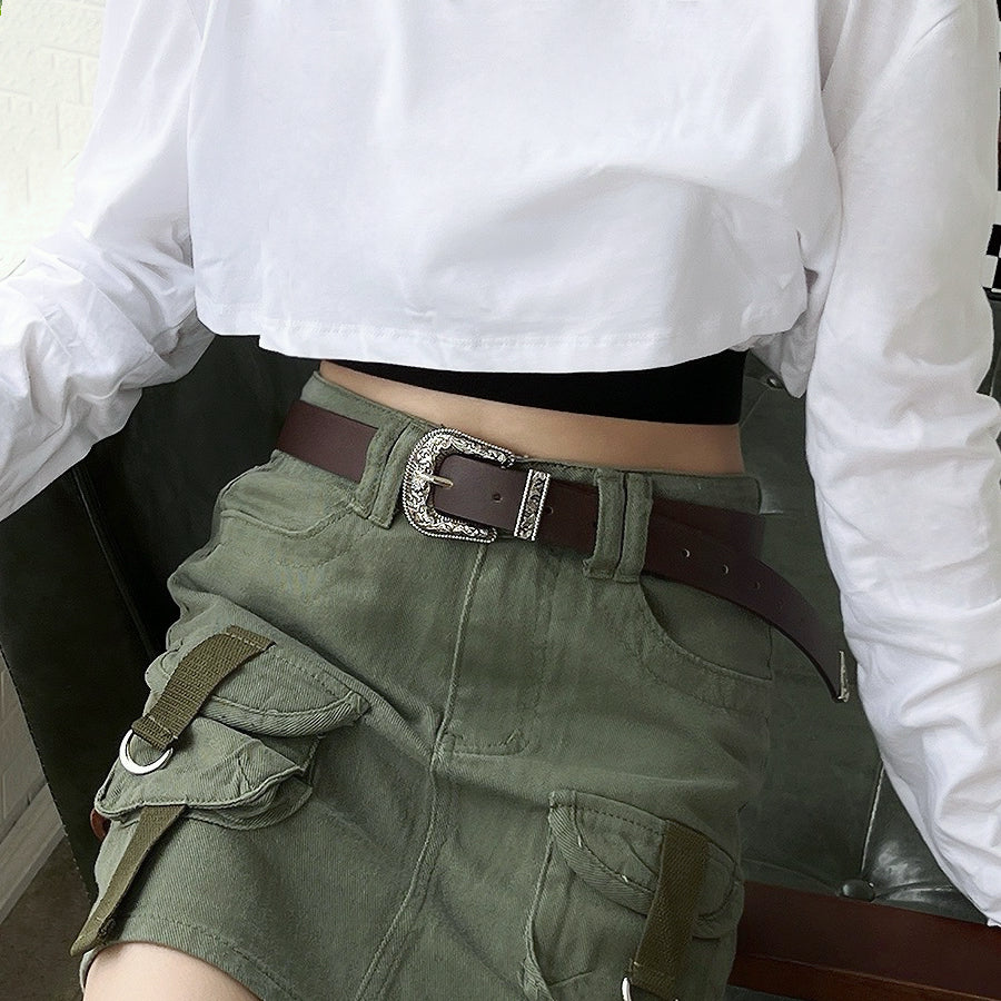 Model wearing the PU belt with Vintage Silver Buckle, casual fashion for jeans matching